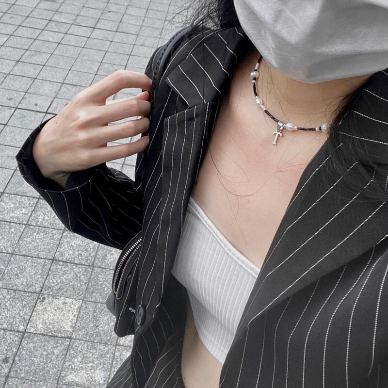 Dây Chuyền Chữ Cái Charm Tên Cườm Đen Ko Đen Gỉ