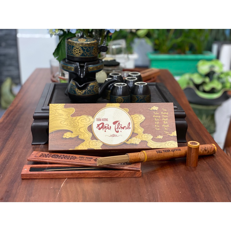 Hộp quà biếu cao cấp