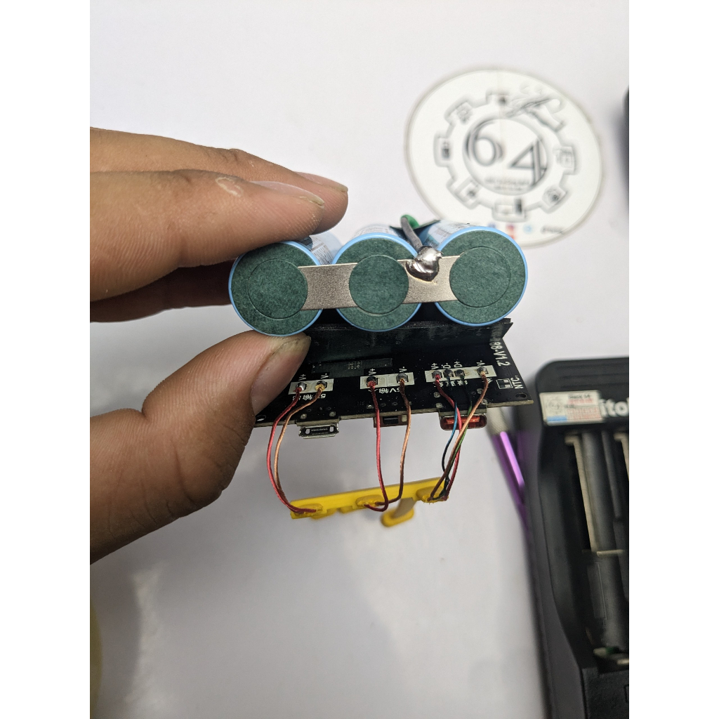 Box sạc dự phòng 3 cell 18650