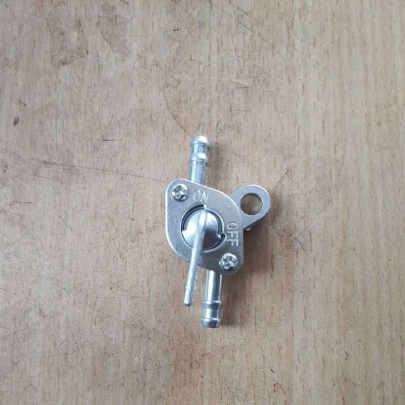 Khóa bình xăng cho các loại máy có dây dẫn ngoài