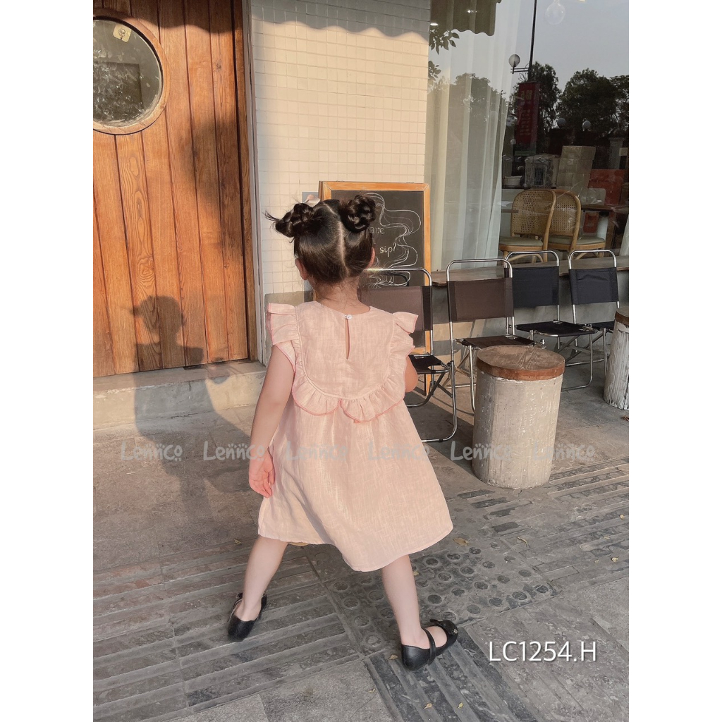 Váy Lennco linen thêu bó hoa giữa ngực cho bé gái
