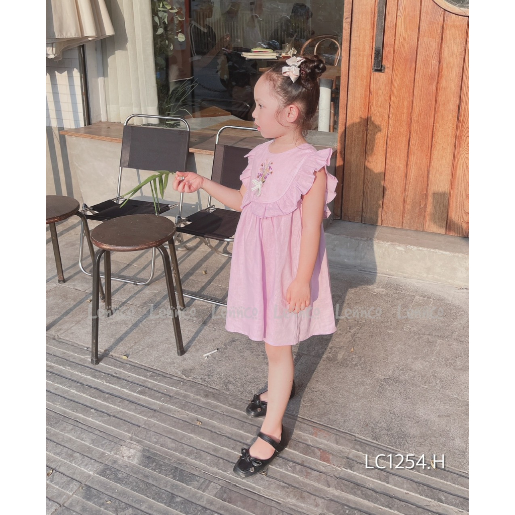 Váy Lennco linen thêu bó hoa giữa ngực cho bé gái