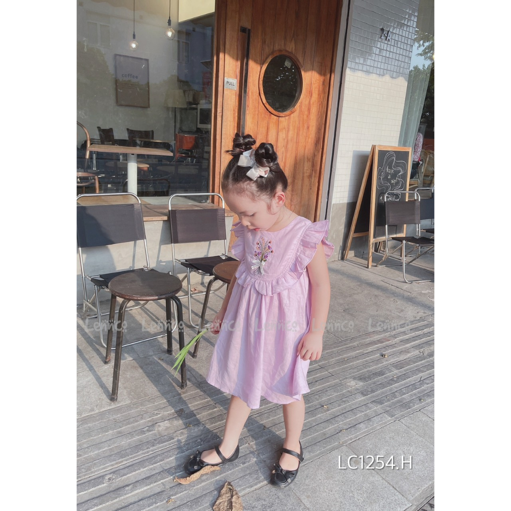 Váy Lennco linen thêu bó hoa giữa ngực cho bé gái