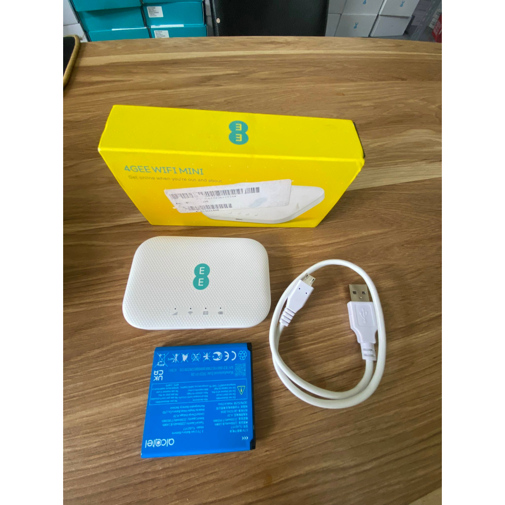 Phát Wifi 4G Alcatel EE71, Tốc Độ 4G 300Mbps, Pin 2150mAh, Wifi 802.11ac Hỗ Trợ 20 Thiết Bị Truy Cập