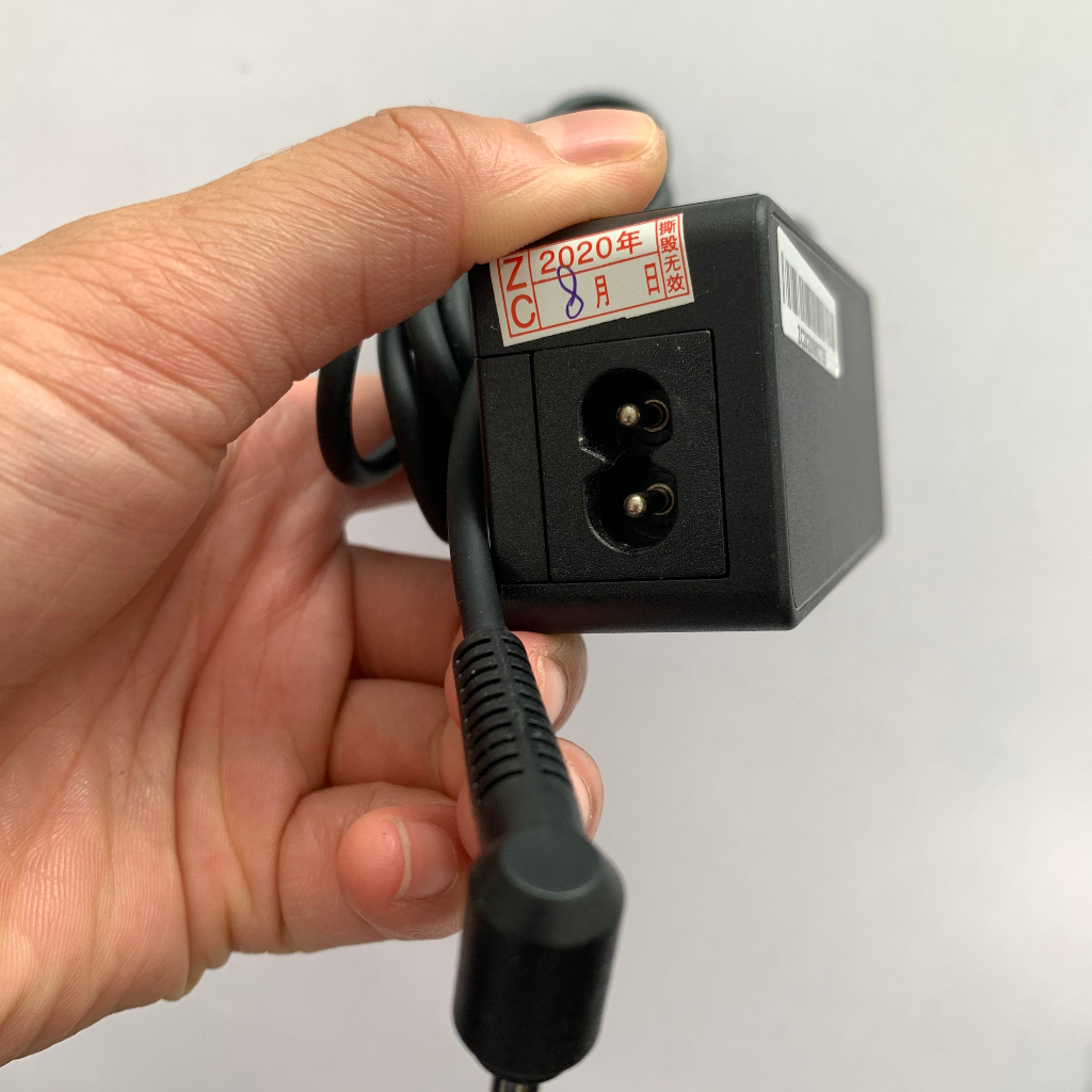 Sạc Máy Tính Laptop3T LENOVO 20V3.25A 65W; 20V2.25A 45W Chân Cắm 4.0mm*1.7mm Loại Tốt Bảo Hành 12 Tháng