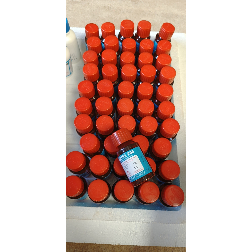 Hantox 50ml tẩy sạch ve ghẻ bọ chét trâu bò dê cừu chó mèo