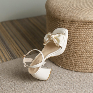 GIÀY SANDAL NỮ CGS93, CÓ 2 MÀU ĐEN, TRẮNG, CAO 6P THƯỜNG VÀ 10P ĐẾ ĐÚP , THỜI TRANG 2023