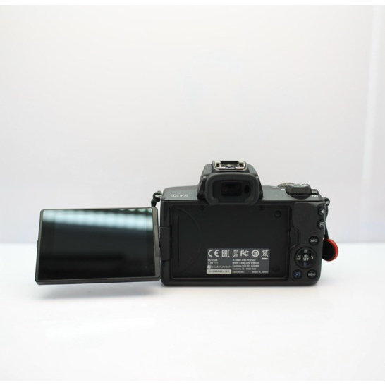 Bộ máy ảnh Canon EOS M50 kèm ống kính Canon M 15-45mm