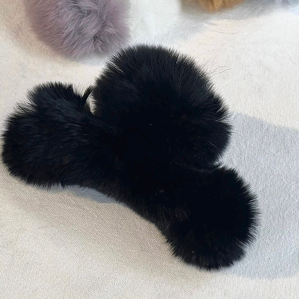 ELRÊVER - Kẹp tóc phối lông phong cách mùa hè cho nữ - Màu ngẫu nhiên - 0323G02