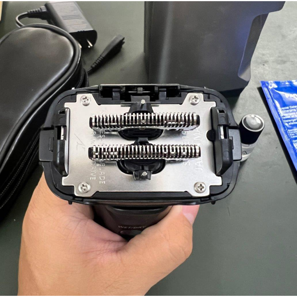 Máy cạo râu Panasonic ARC 5 ES-LV97