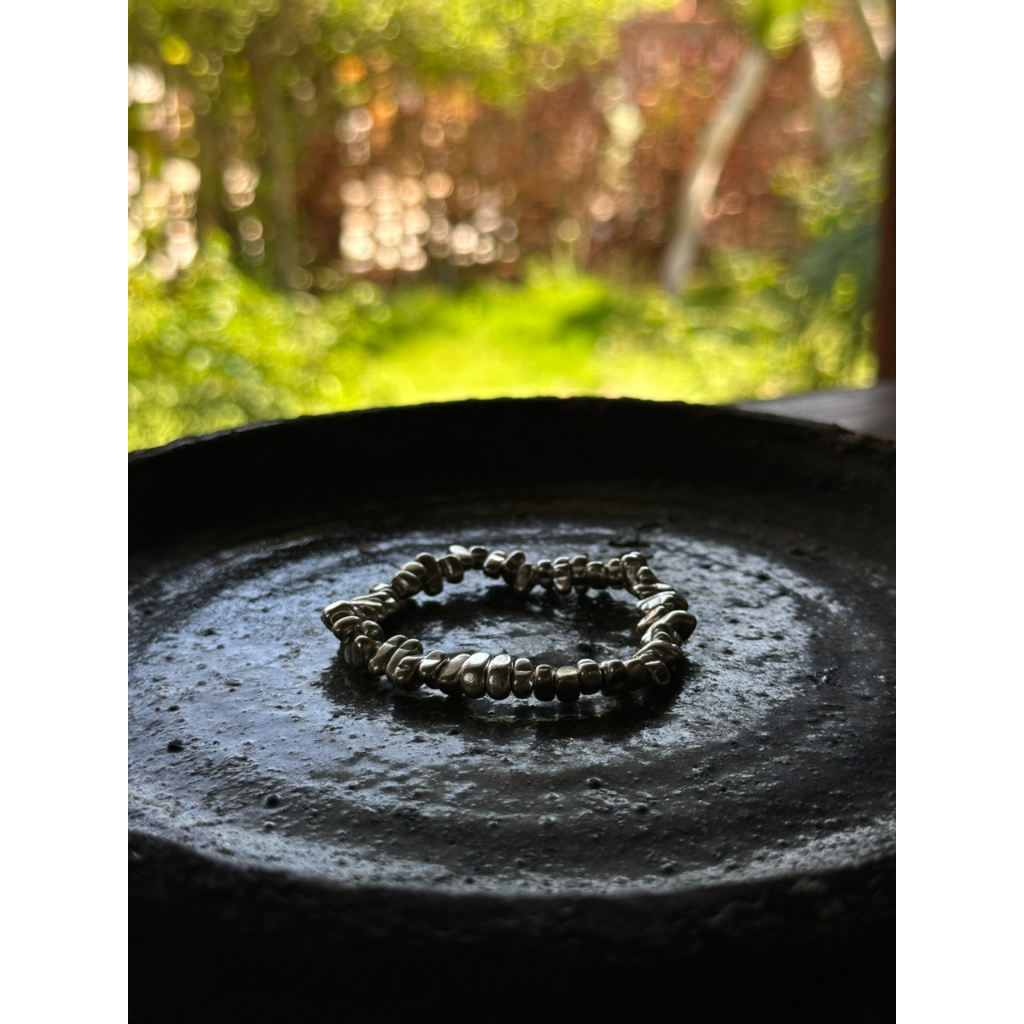 Vòng tay bạc hạt tròn méo