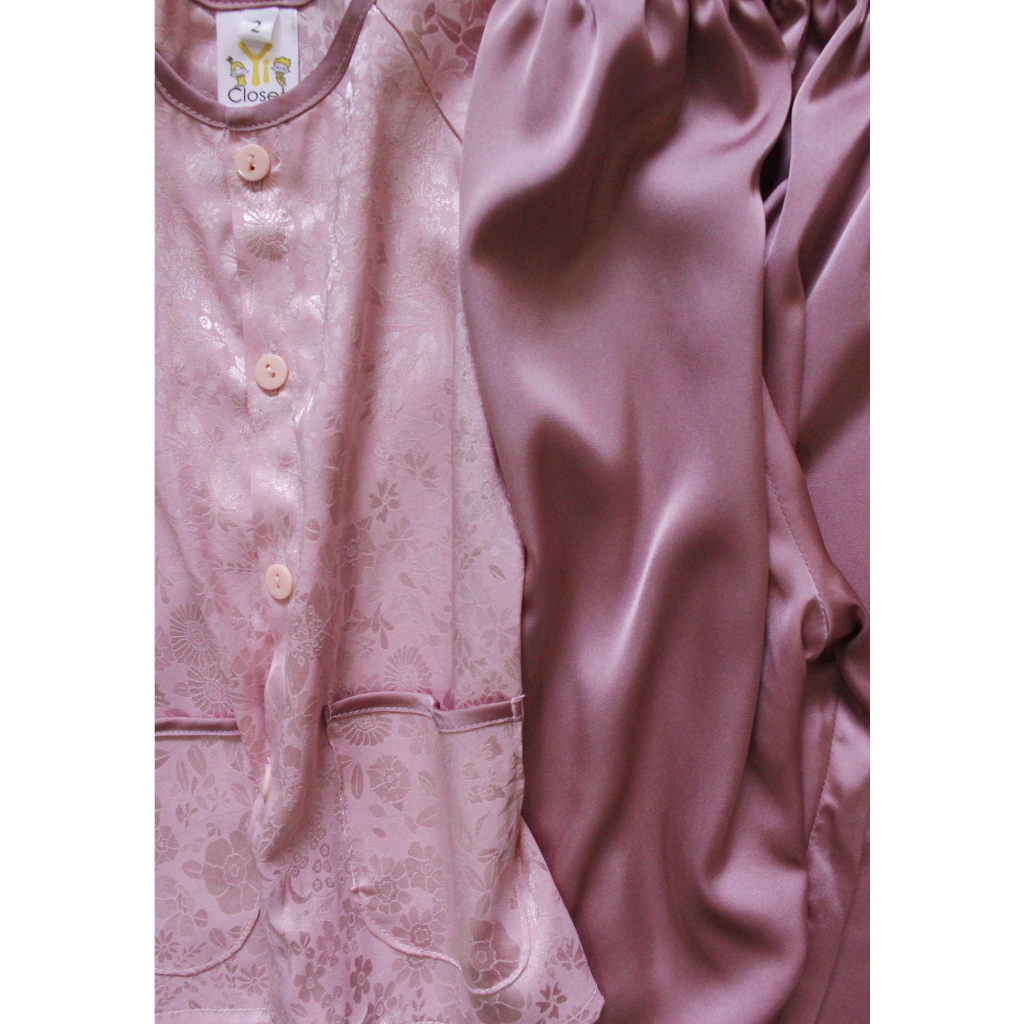 Bộ bà ba dài gấm màu hồng cho bé