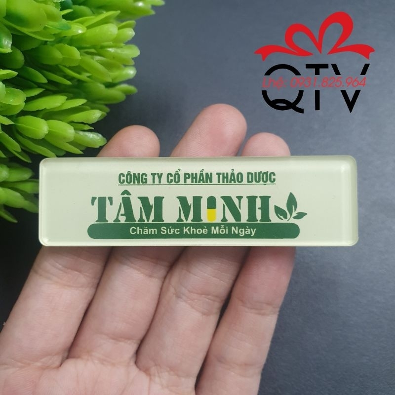 Bảng tên nhân viên mica