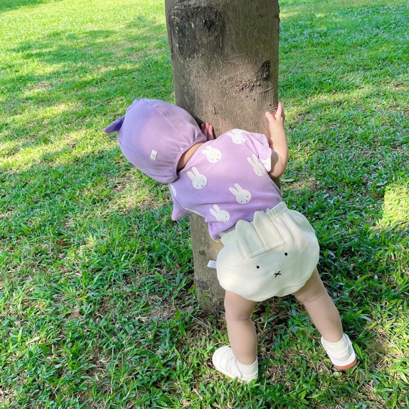 Set tai thỏ gồm bodysuit, nón và quần cho bé