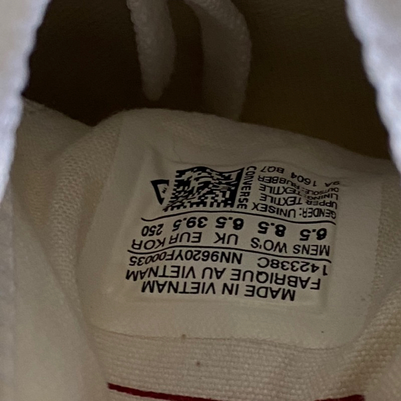 Giày chính hãng đã qua sử dụng