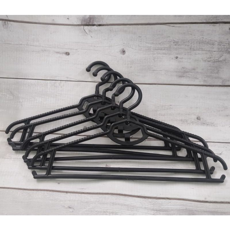 Móc treo quần áo có cổ xoay 360 độ cứng cáp, Móc treo quần áo đa năng 2 màu đen trắng