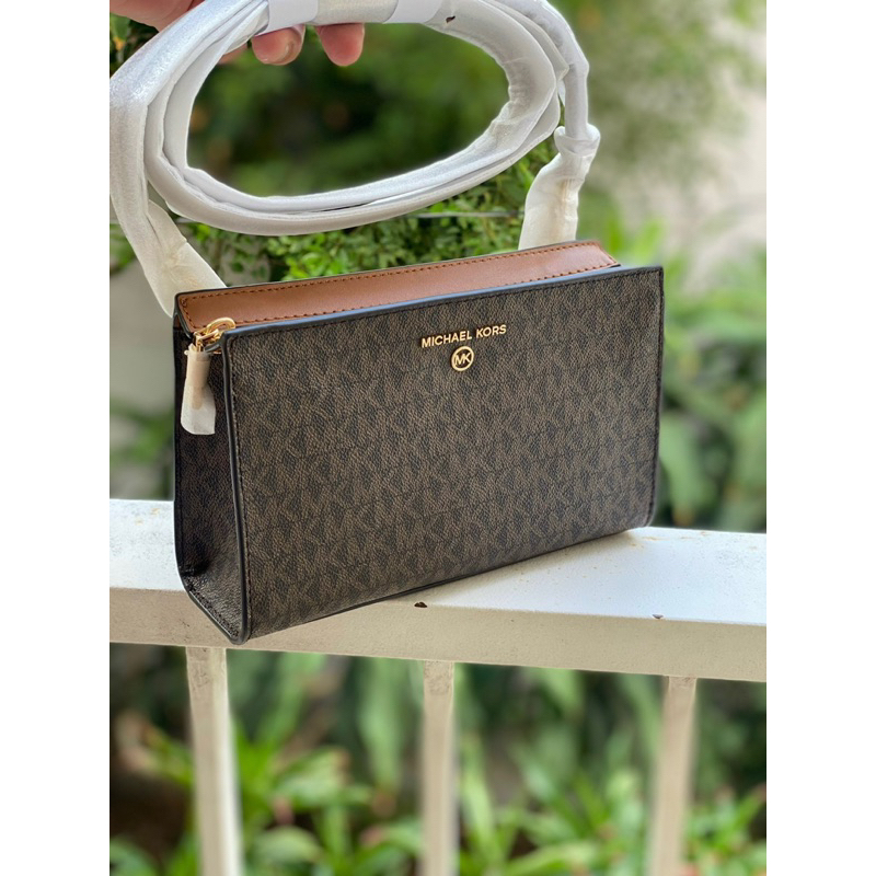 Túi micheal kors chính hãng (2 màu: nâu logo, đen)