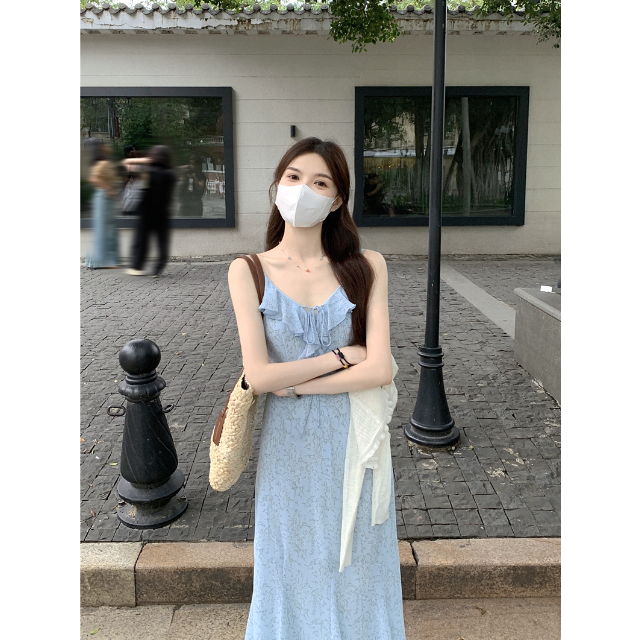 Váy Đuôi Cá Hai Dây Dáng Dài In Hoa Xanh Dương Đi Biển