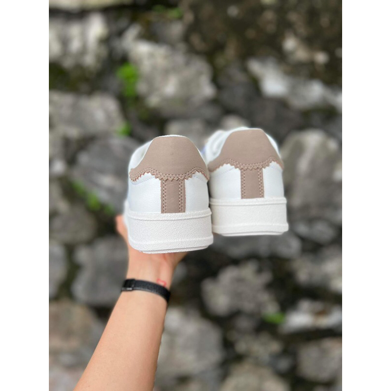 Giày sneakers bérska nam nư chính hãng