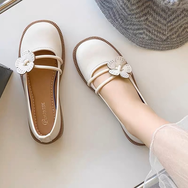 Giày buc bê nữ lobita 2cm cài hoa chất da mềm mại kiểu dáng thời trang
