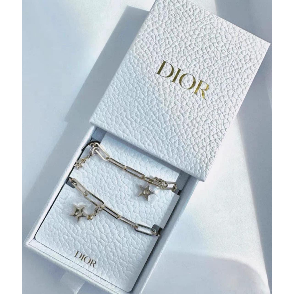 Lắc tay Gift Dior new 2023