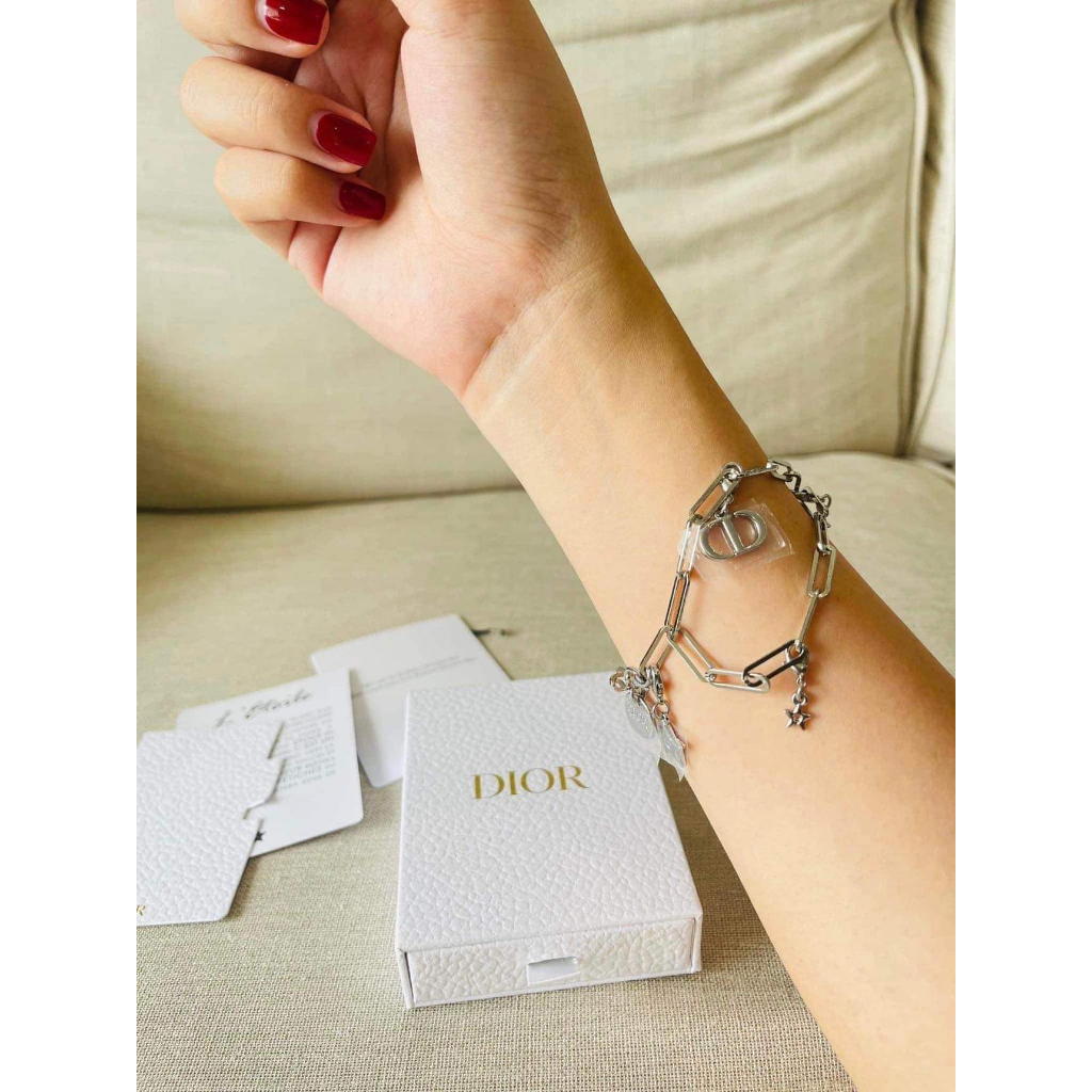 Lắc tay Gift Dior new 2023