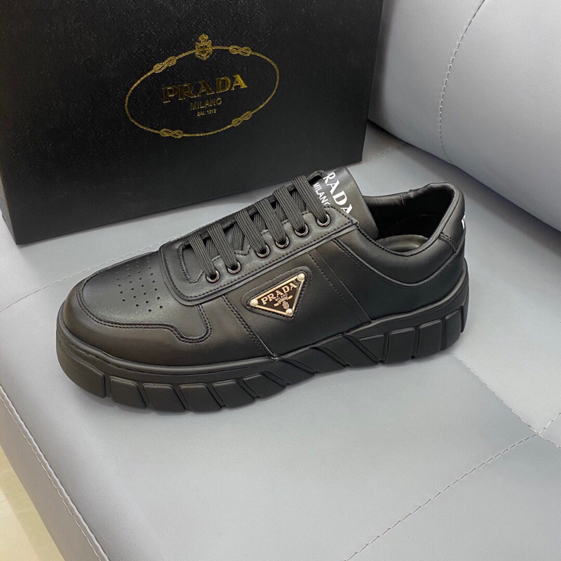 Giày thể thao nam logo Prada màu đen trắng phong cách sneaker đế cao