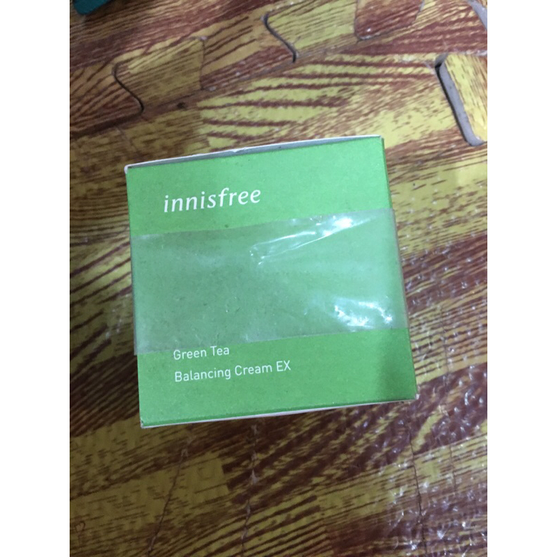 Kem Dưỡng Da Trà Xanh Innisfree Green Tea Balancing Cream