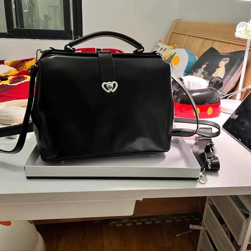 Balo da hoạ tiết hình tim có tay xách FOOTMADE