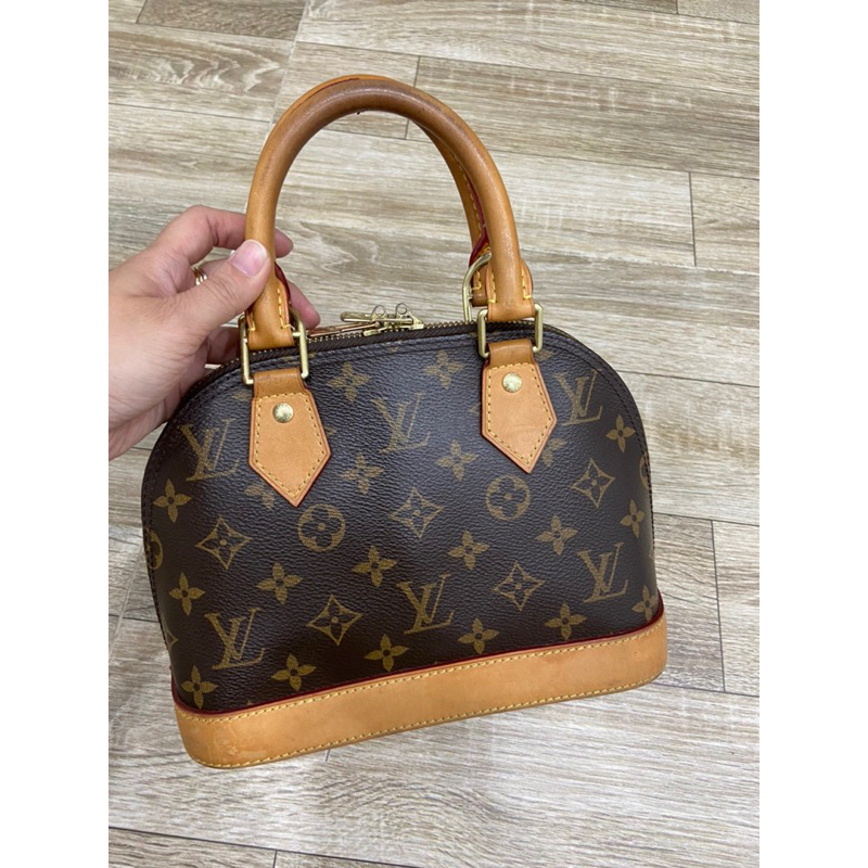 Túi si hiệu LV hến