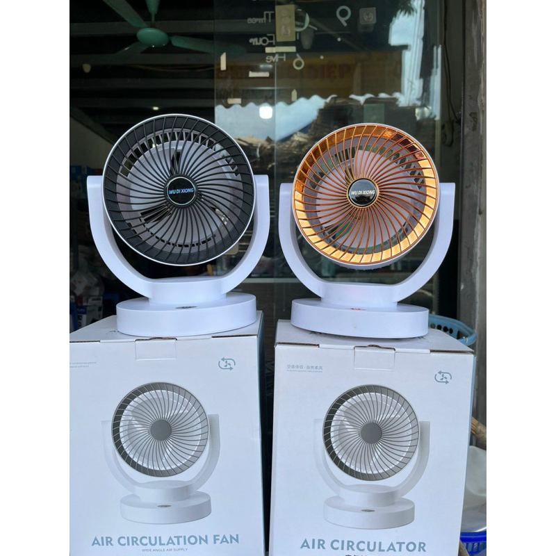 Quạt tích điện để bàn xoay 360 độ , lưu thông không khí, gồm các tốc độ gió thoảng,pin khỏe.