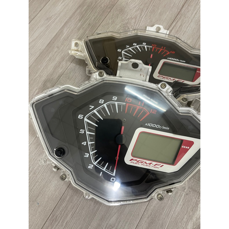 Đồng hồ xe winner v1