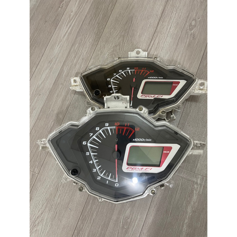 Đồng hồ xe winner v1