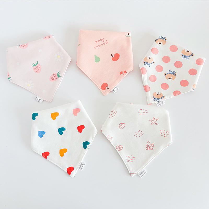 Khăn tam giác cho bé, sét 5 khăn yếm tam giác cotton mềm mịn phong cách Hàn Quốc cho bé trai bé gái siêu dễ thương.