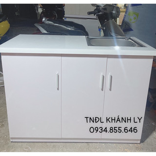 Tủ bếp nhựa có lõi gỗ bản lề,có bồn rửa 1m05 cao 80cm mặt bếp gạch men vòi inox 304