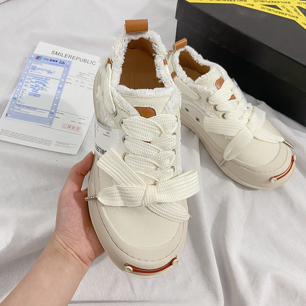 Smilerepublic 2022 Giày Vải Canvas Đế Dày Hở Ngón Hình Mặt Cười Phong Cách Ngôi Sao Siêu Dễ Phối Đồ Và Bền Màu Trắng