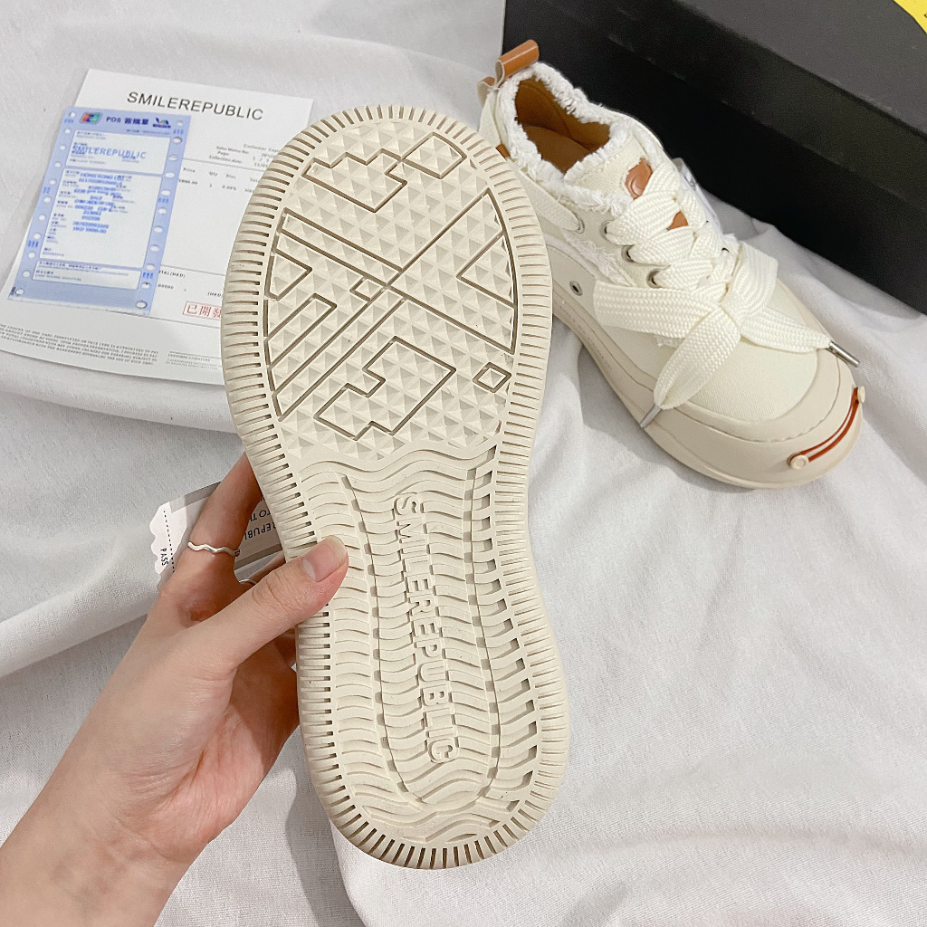 Smilerepublic 2022 Giày Vải Canvas Đế Dày Hở Ngón Hình Mặt Cười Phong Cách Ngôi Sao Siêu Dễ Phối Đồ Và Bền Màu Trắng