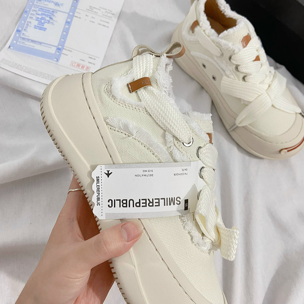 Smilerepublic 2022 Giày Vải Canvas Đế Dày Hở Ngón Hình Mặt Cười Phong Cách Ngôi Sao Siêu Dễ Phối Đồ Và Bền Màu Trắng