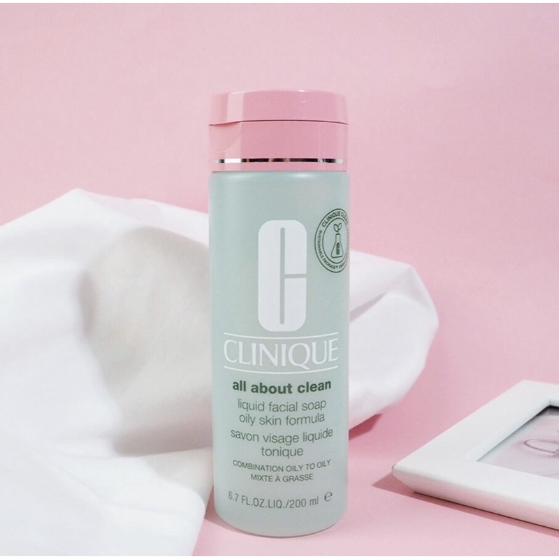 Sữa rửa mặt dịu nhẹ cho da khô CLINIQUE Liquid Facial Soap Mild dung tích 150ml và 200ml