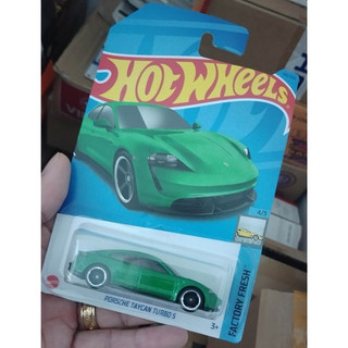 Xe Hotwheels Siêu Xe Porsche Taycan Turbo S