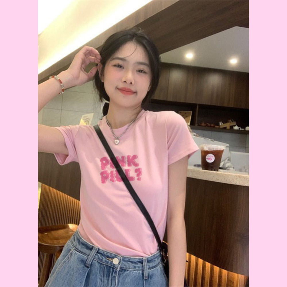 Áo thun Baby Tee hình chữ PINKPILL? - Thiết kế mới nhất cho mùa hè 2023, letastore