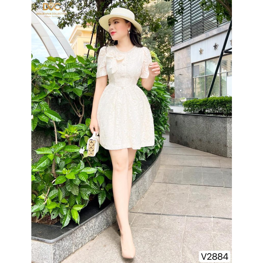 Đầm hiệu trắng thắt đai eo a690
