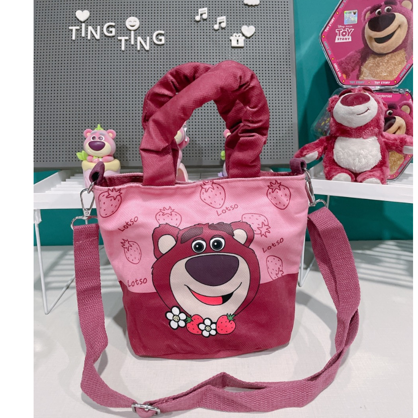 Túi đeo chéo canvas họa tiết gấu dâu tây phù hợp đi làm, đi chơi Mẫu mã mới lạ _ Ting Ting