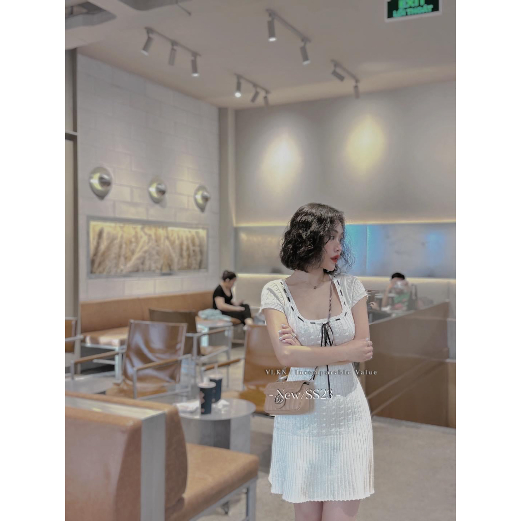 Đầm len dây viền nơ tiểu thư