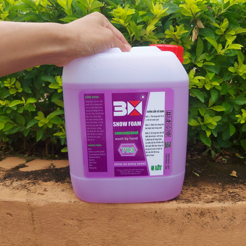 NƯỚC RỬA XE BỌT TUYẾT CHUYÊN DỤNG CHO Ô TÔ XE MÁY 3X 703 SIÊU TIẾT KIỆM