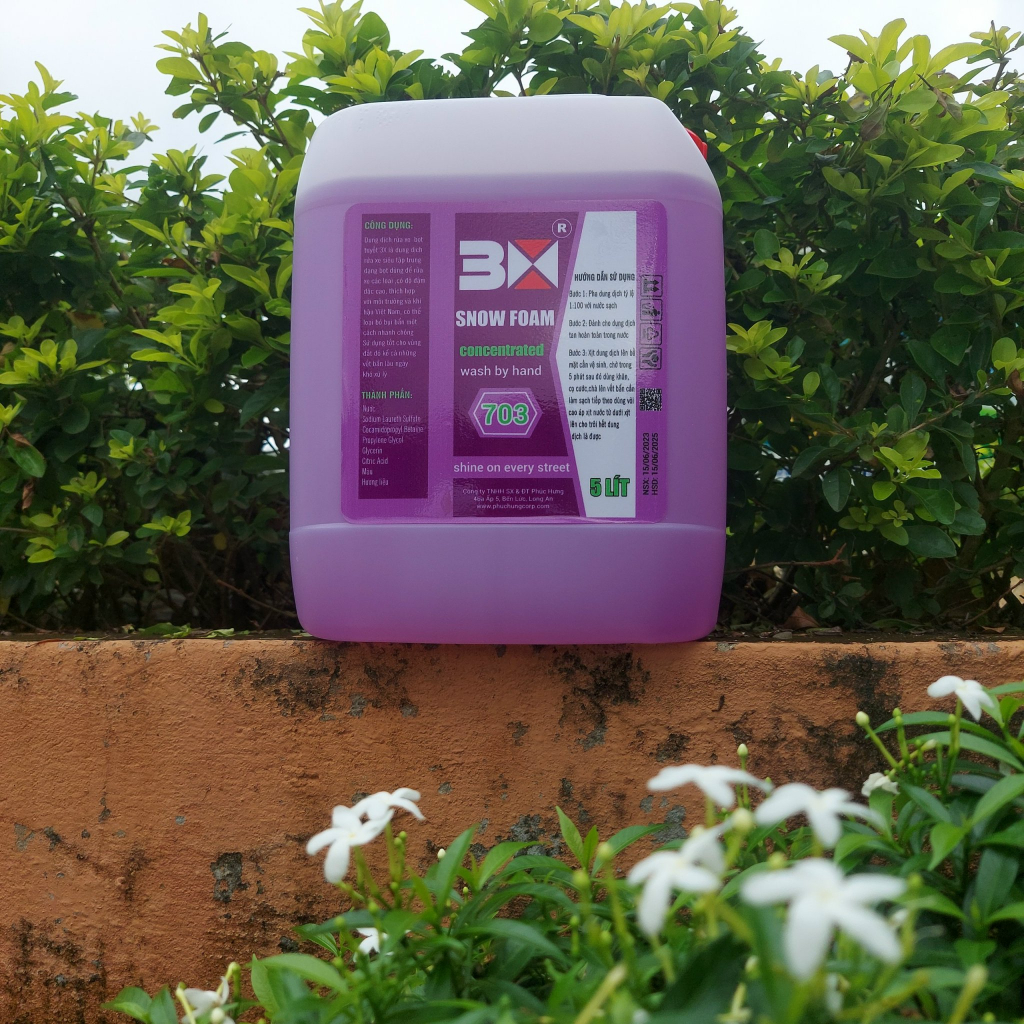 NƯỚC RỬA XE BỌT TUYẾT CHUYÊN DỤNG CHO Ô TÔ XE MÁY 3X 703 SIÊU TIẾT KIỆM