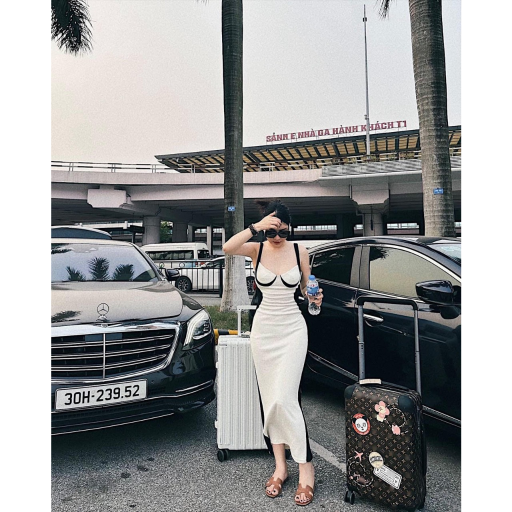 Váy Body Dáng Dài Viền Đen, Chất Zip Sịn Loại 1 Siêu Hot Hit