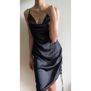 Đầm lụa satin TRƠN cổ đổ dây rút hông gợi cảm F21 VNXK slip dress