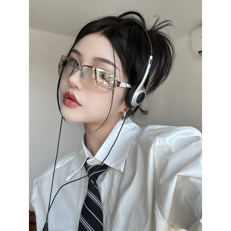 Mắt Kính Thời Trang Phong Cách Y2K Kiểu Dáng Trẻ Trung Năng Động