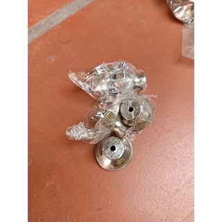 Núm Cửa Tủ Màu Trắng Bạc